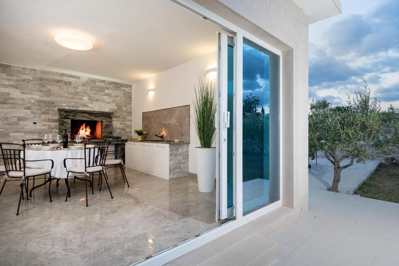 Villa Lilin San Donji Humac Exteriör bild